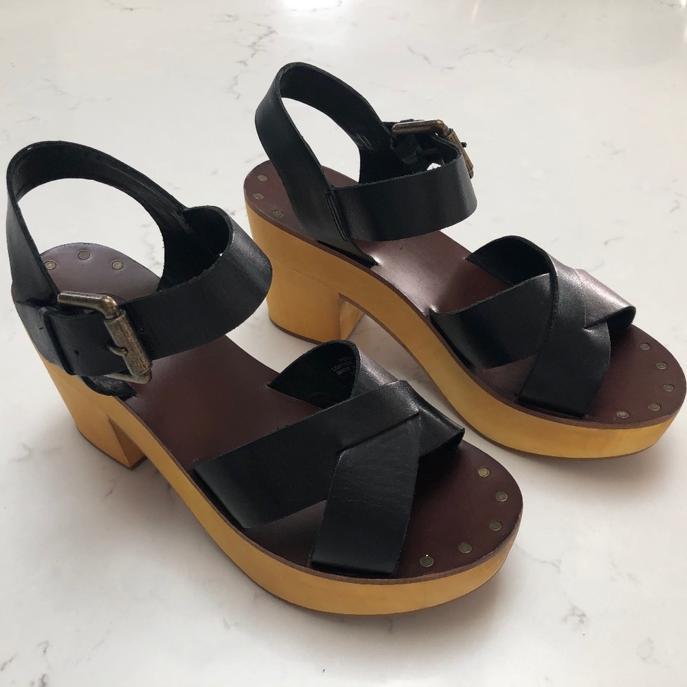 Ash black leather and wood platform sandals